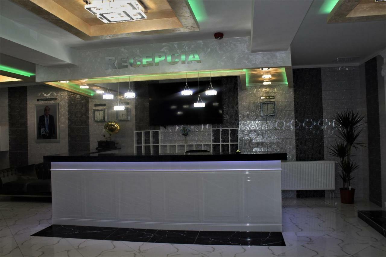 Važec Hotel Chio מראה חיצוני תמונה