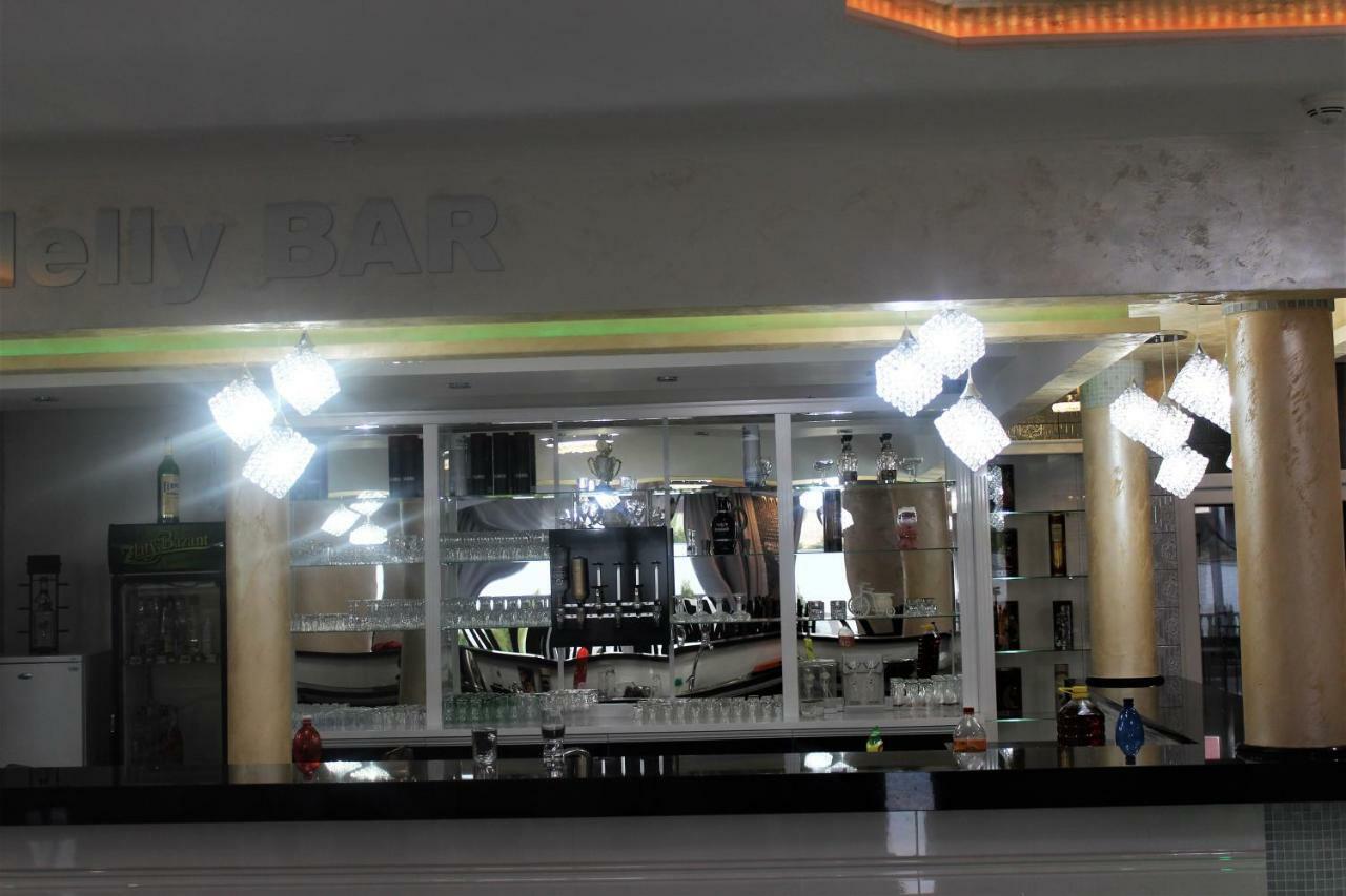 Važec Hotel Chio מראה חיצוני תמונה
